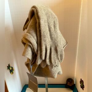 Hannah Rose 100% New Cashmere Scarf and Glove Set